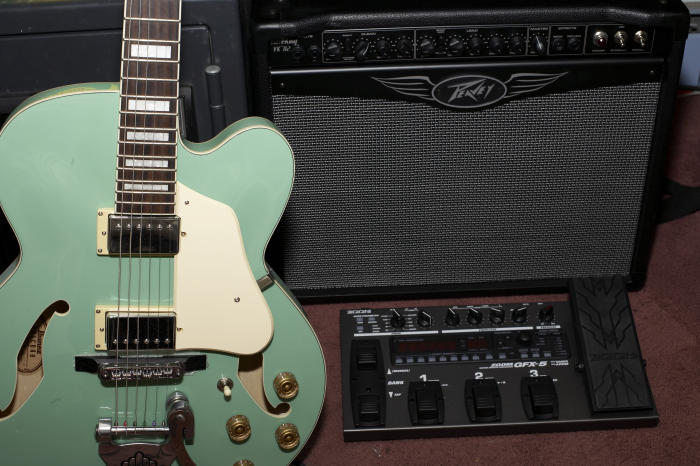 IbanezArtcoreAS75Seafoam.jpg