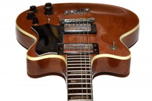 Guild-1975-M80-Finish