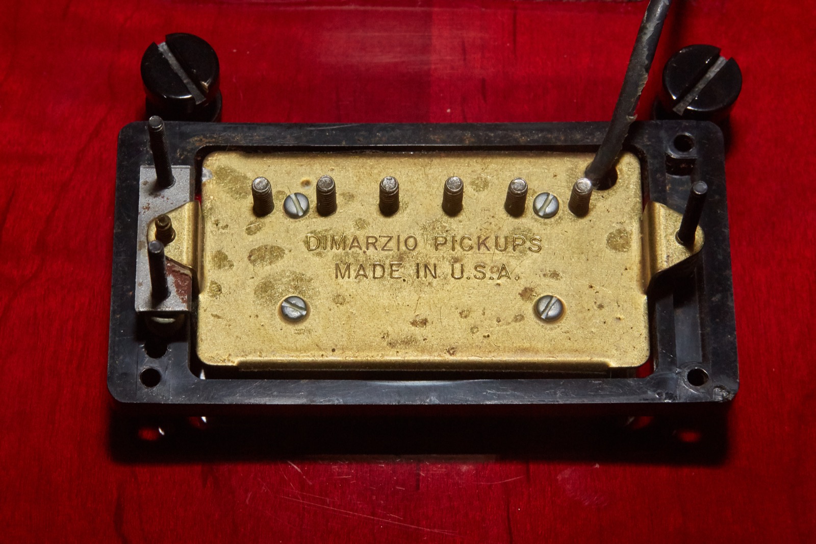 Guild-1991-Nightbird-DX-BridgePickup-Back_1600.jpg